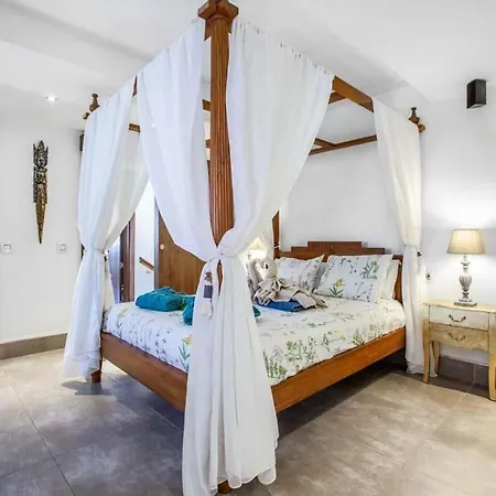 Playa Blanca Sleeps 10 Pool Air Con Wifi *