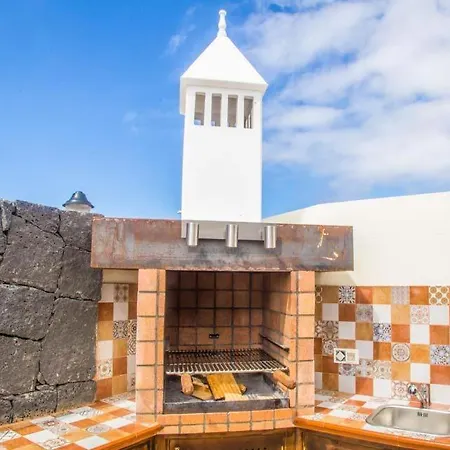 Playa Blanca Sleeps 10 Pool Air Con Wifi *