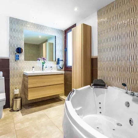Playa Blanca Sleeps 10 Pool Air Con Wifi Villa *