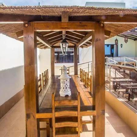 Villa Playa Blanca Sleeps 10 Pool Air Con Wifi *